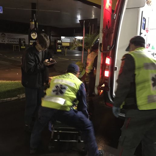 Jovem sofre ferimentos em colisão no centro de SMOeste