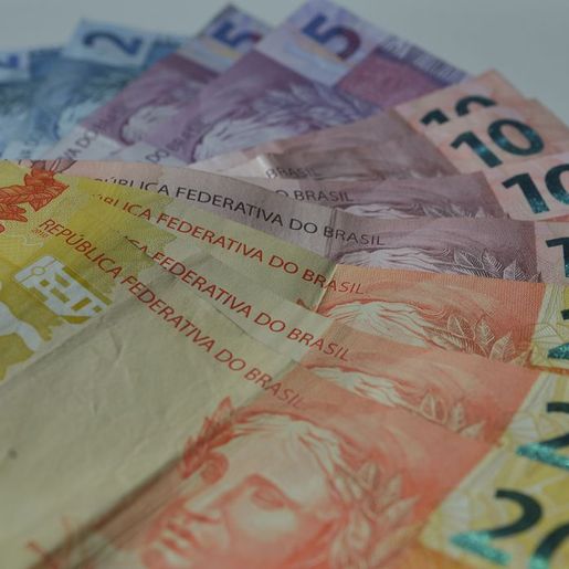 Salário mínimo ideal deveria ser de quase R$ 6,4 mil aponta Dieese