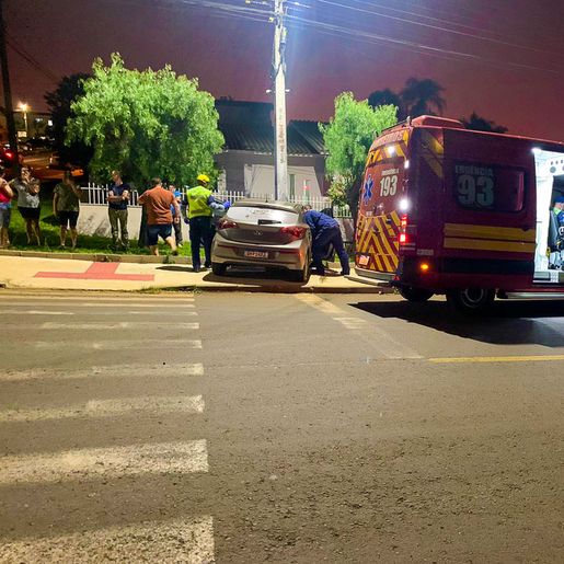 Colisão entre dois veículos é registrado na Marcilio Dias