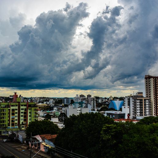 Defesa Civil emite alerta de temporal com chuva intensa entre esta quinta e sexta-feira