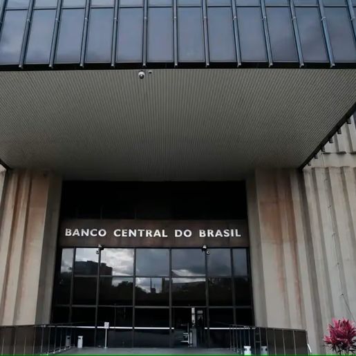 Banco Central sobe taxa de juros para 14,75% ao ano, maior valor desde 2006