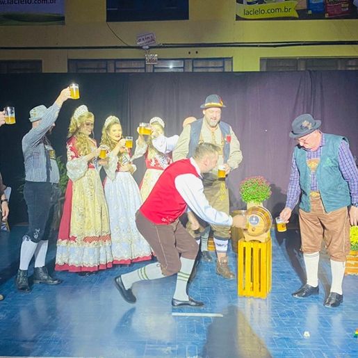 Abertura da 13ª Deutsche Woche proporciona espetáculo em São João do Oeste