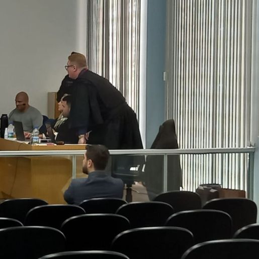 Caso Mauricéia: júri de acusado de matar jovem queimada em Descanso, é realizado em Chapecó