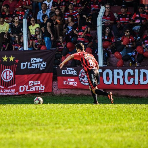 Clube Esportivo Guarani disputa a grande final do regional contra o Aliança