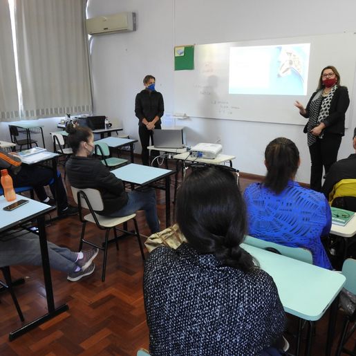 Professores da rede municipal de São Miguel do Oeste participam de formação