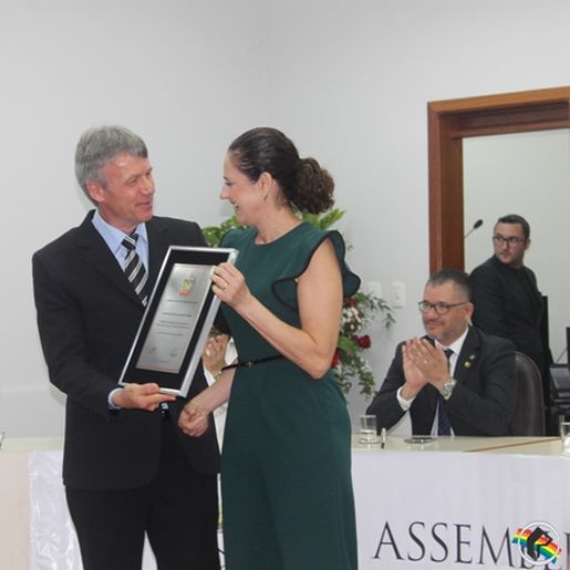 Em sessão solene, Itapiranga recebe título de Capital Catarinense do Cooperativismo de Crédito