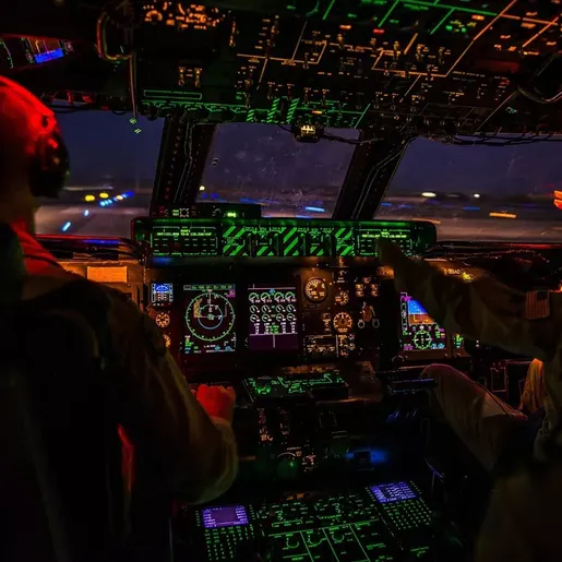 Azul se manifesta sobre pilotos que viram ovni em SC