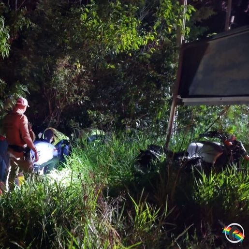 Motociclista fica ferido em colisão com micro-ônibus na SC-163, em Iporã do Oeste