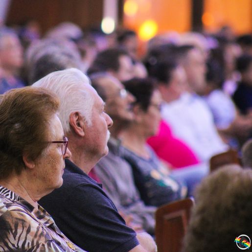 Celebração da Paixão e Morte do Senhor leva fiéis para Igreja Matriz
