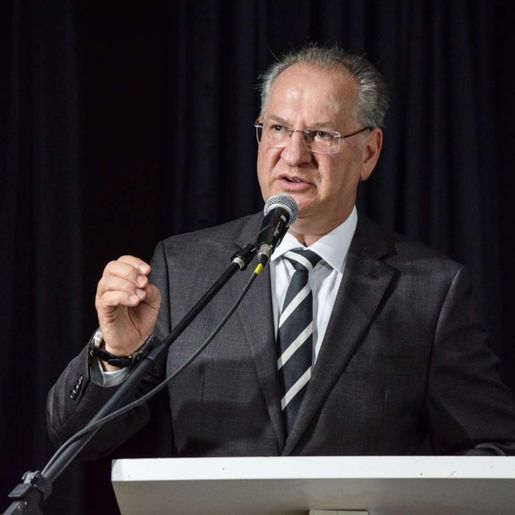 Promotoria move ação por ato de improbidade contra o prefeito Trevisan