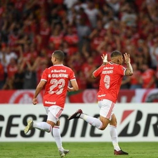 Inter vence Universidad Católica na abertura do Grupo E da Libertadores
