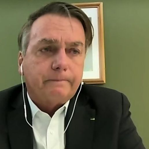 Bolsonaro chora ao vivo ao falar sobre buscas da PF: ‘o negócio é desumano’