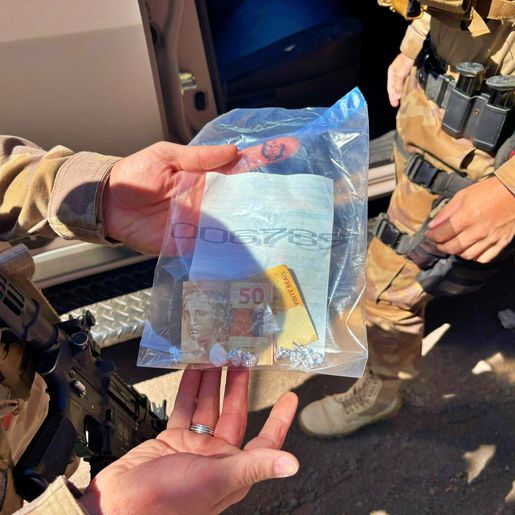 Idoso é flagrado com cocaína e crack e acaba preso no centro de SMO