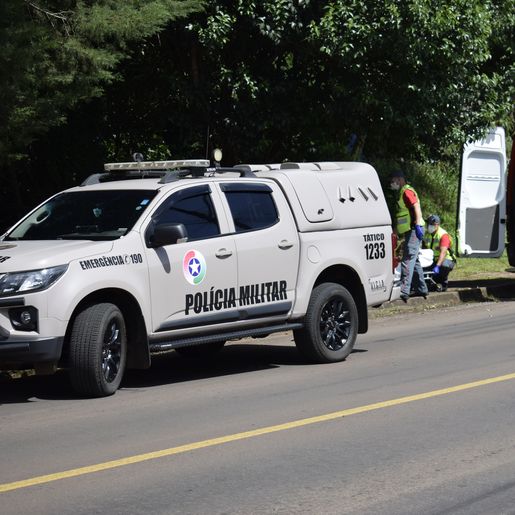 Ciclista fica ferido em acidente no centro de São Miguel