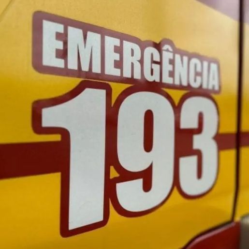 Pedestre morre, outro fica gravemente ferido e motorista foge sem ajudar em Chapecó