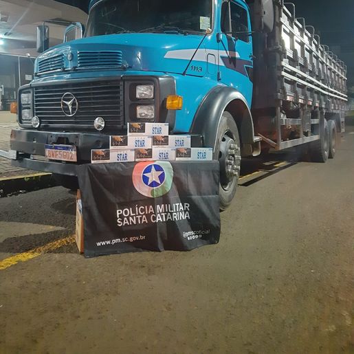 Polícia apreende carga de cigarros contrabandeados em São José do Cedro