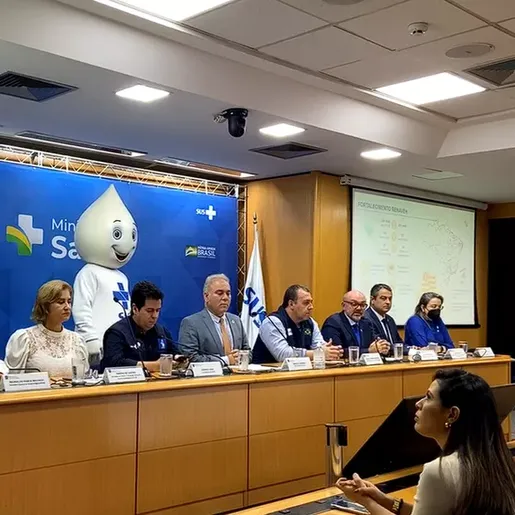 Queiroga assina portaria que encerra a emergência sanitária por Covid