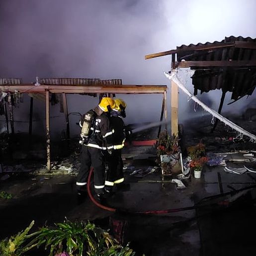 Incêndio destrói residência no interior de Maravilha