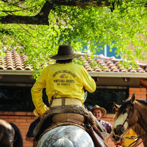 Desfile do Dia do Gaúcho é cancelado em SMO devido à chuva