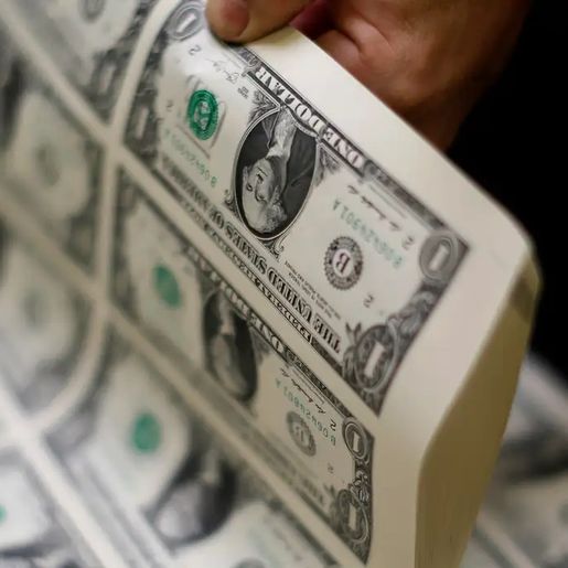 Dólar fecha a R$ 6,26 com incertezas sobre pacote e decisão do Fed