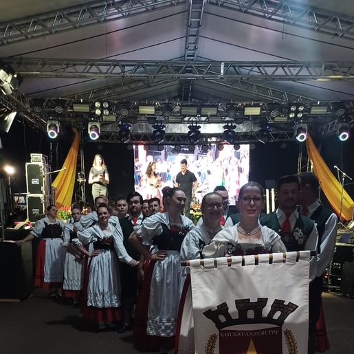 Público prestigia o primeiro dia da 15ª Kerbfest em Iporã do Oeste