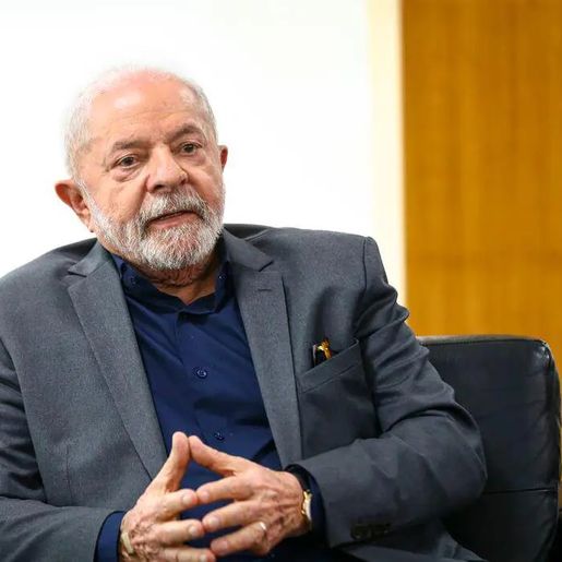 Lula conversa com Zelenski por vídeo e recebe convite para visitar a Ucrânia