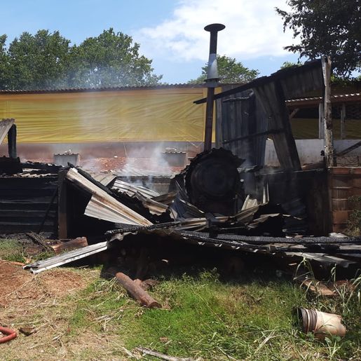 Incêndio atinge composteira no interior de São João do Oeste