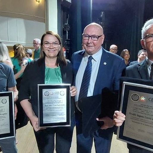 Professor de Itapiranga recebe homenagem no 28ª Prêmio Educador Elpídio Barbosa
