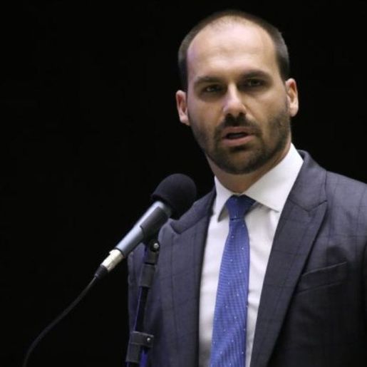 Eduardo Bolsonaro critica Campagnolo e defende irmão para o Senado em SC
