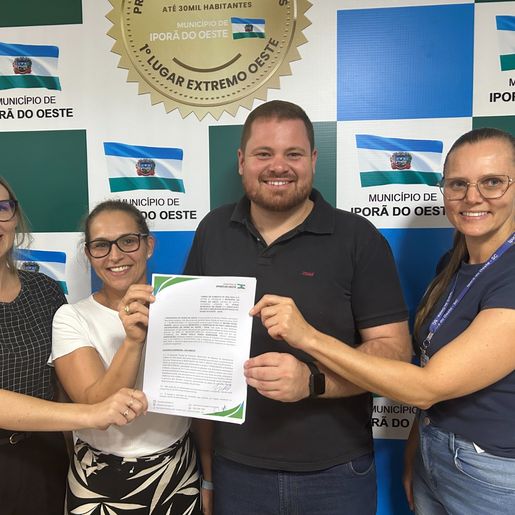 Prefeitura de Iporã firma parceria e destina R$ 140 mil para APAE Caminho de Luz