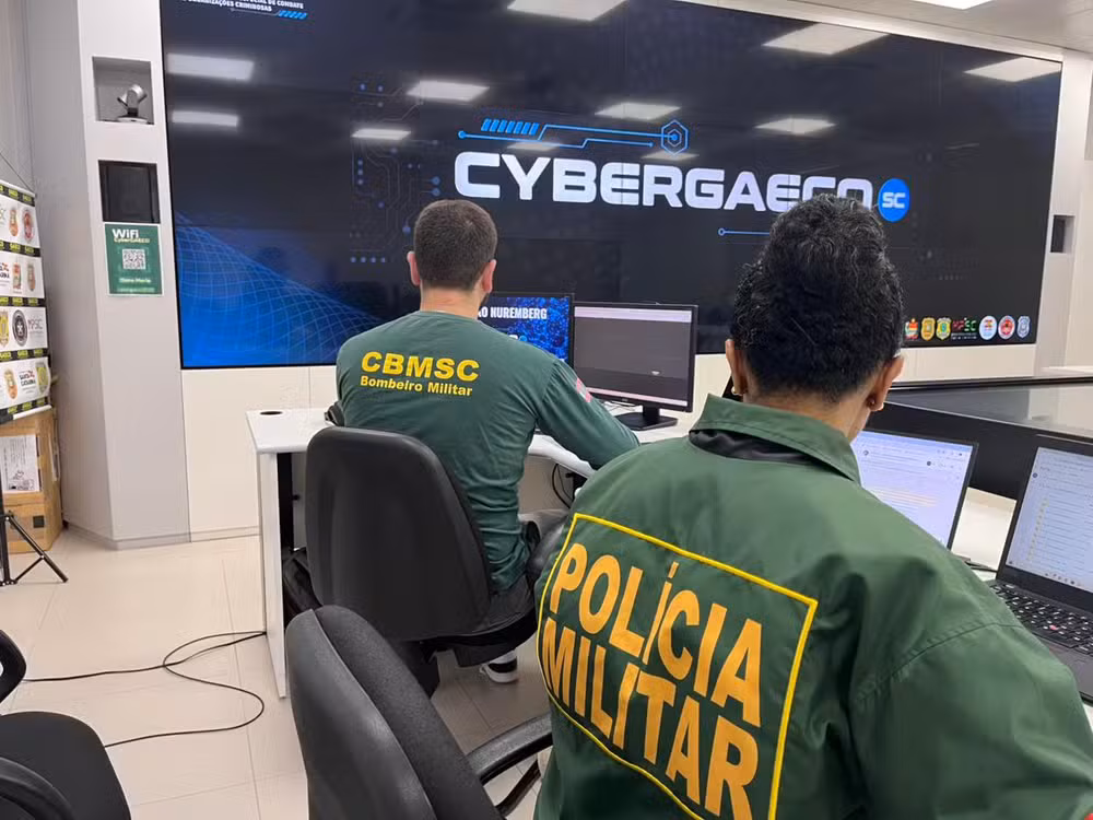 Grupo neonazista que cobrava mensalidade e contava com policiais e advogado é denunciado em SC