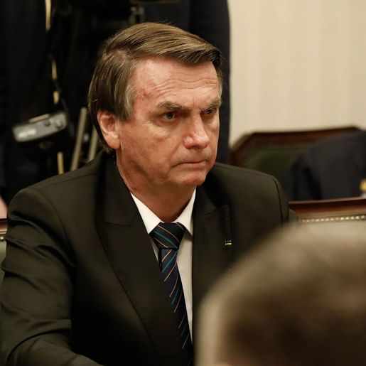 Moraes determina que Bolsonaro seja transferido para a Papudinha