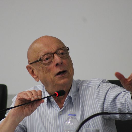 "Crise no preço do leite exige ação imediata", alerta senador Esperidião Amin