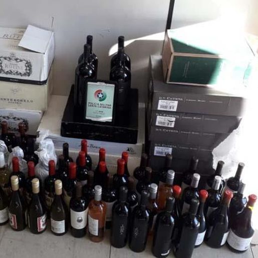 Polícia prende vinho, armas e drogas em Dionísio Cerqueira