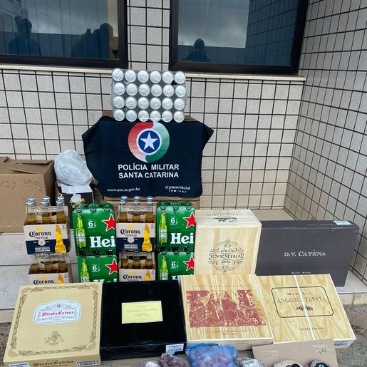 Polícia Militar apreende mais de 5 mil frascos de desodorante