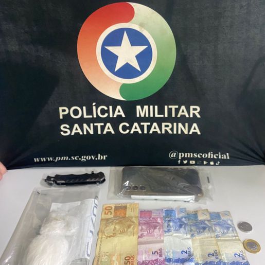 PM prende homem por tráfico de drogas durante Operação Protetores da Fronteira em Anchieta