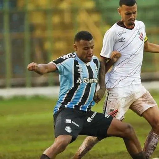 Grêmio sofre virada e é eliminado pelo Athletico-PR na Copinha