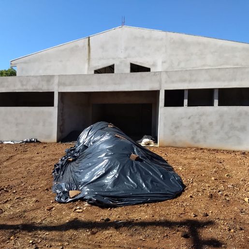 Construção da Capela no Bairro Jardim em SJCedro é executada através de ações comunitárias