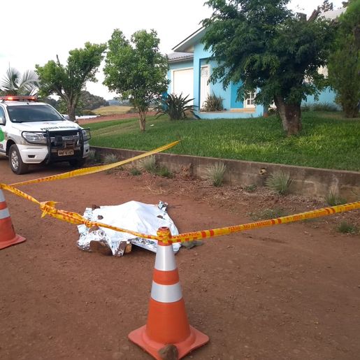 Homem morre ao ser atropelado por máquina agrícola em São João do Oeste