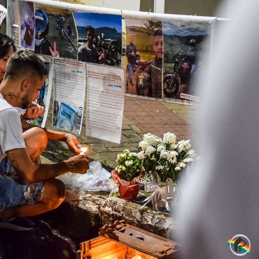 Um ano após morte de jovem, família e amigos prestam homenagem em SMOeste