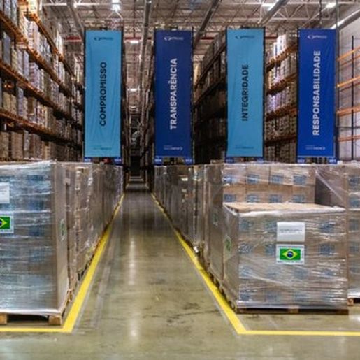 Lula anuncia envio de 40 toneladas de medicamentos à Venezuela