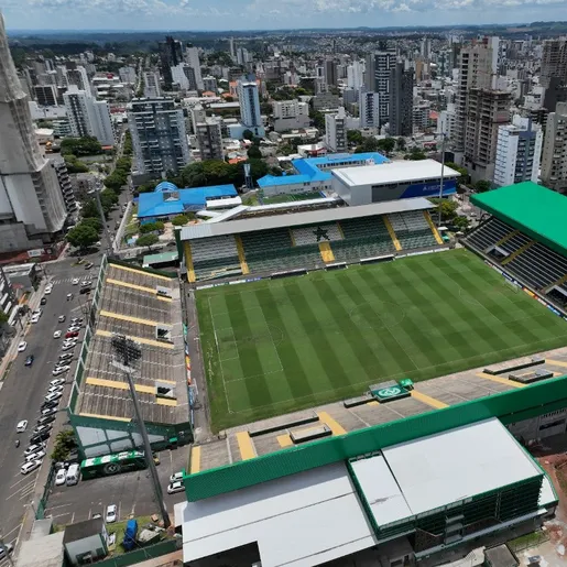 Jogo entre Grêmio e Vasco, na Arena Condá, tem horário alterado pela CBF