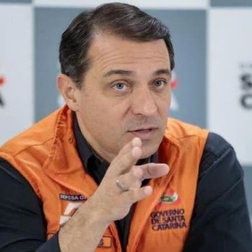 Grupo de advogados pede impeachment de Moisés por decretar quarentena em SC