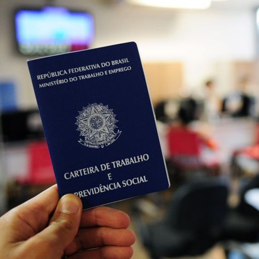 Geração de empregos cai 30% em SMO, mas setor de serviços sustenta saldo positivo