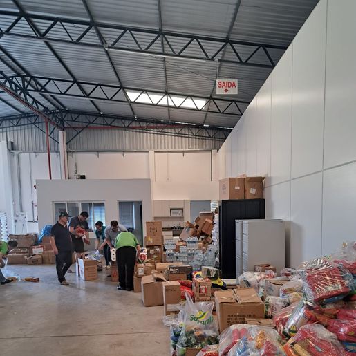 Campanha "Coopera Rio Grande do Sul" arrecada cinco toneladas de doações