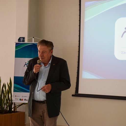 Programa Novos Caminhos homenageia adolescentes e parceiros no Extremo Oeste