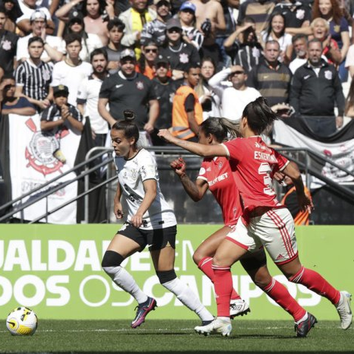 No Brasileirão Feminino, Inter é vice-campeão após derrota para o Corinthians