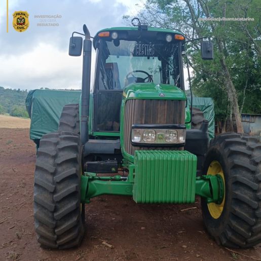 Polícia Civil localiza trator roubado em Minas Gerais na região de fronteira