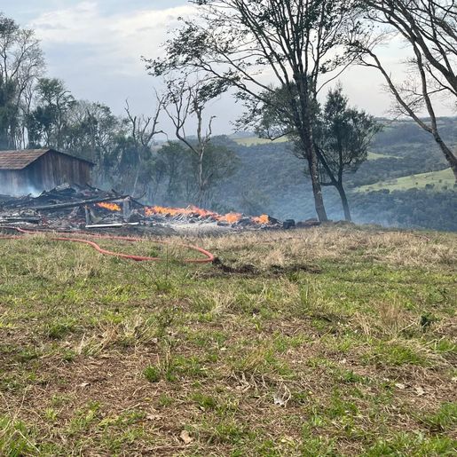 Com 75 incêndios em 8 meses, bombeiros de SMO reforçam alerta sobre queimadas