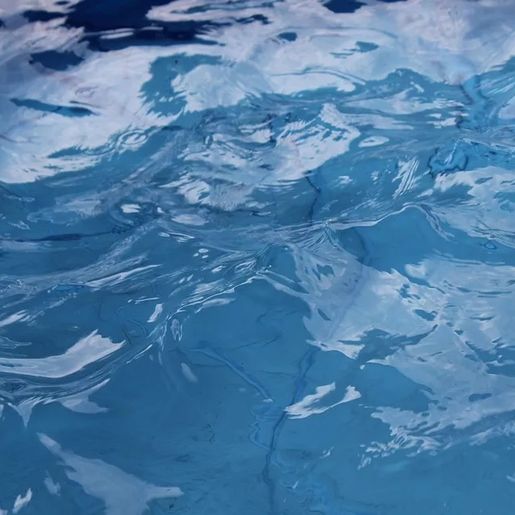 Menina de 2 anos morre após se afogar em piscina de parentes em SC